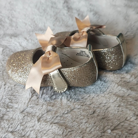 Felix & Flora Sparkle Gold Shoes - Picture 3 of 11